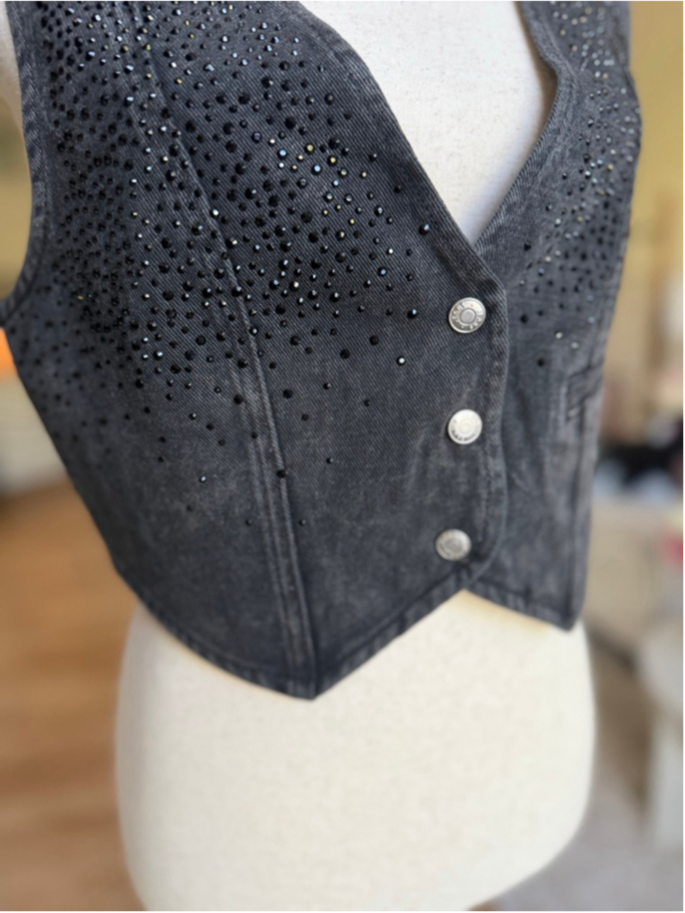 Women's SIGNATURE8 Black Embellished Denim Vest M NWT - Picture 3 of 5
